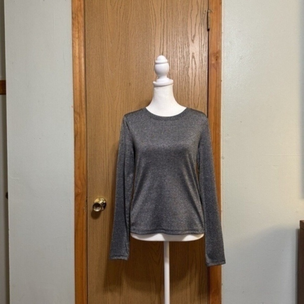 Gap Medium Metallic Gray Long Sleeve Knit Top - EUC